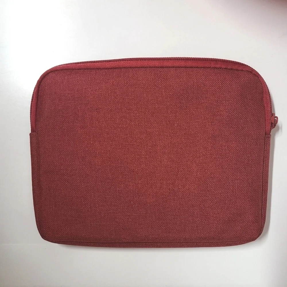 Salvatore Ferragamo Parfums Special Edition Burgundy Red Avianca Accessory Case